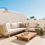 Beautiful 3-bedroom In *